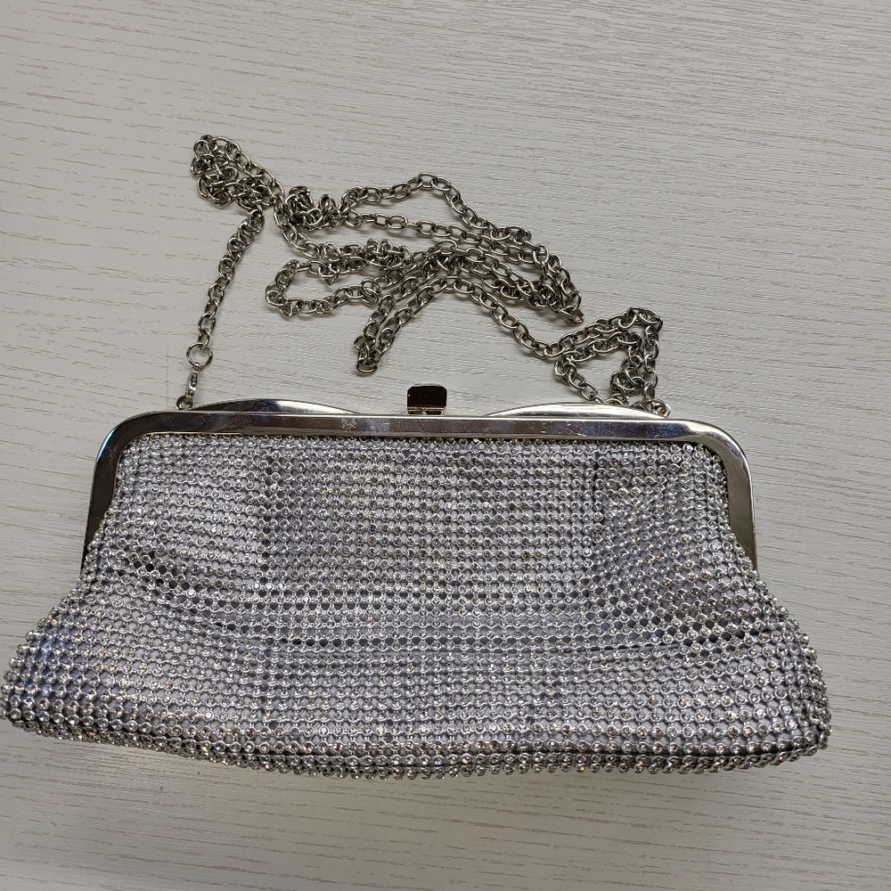 La Regale beaded clutch with chain strap